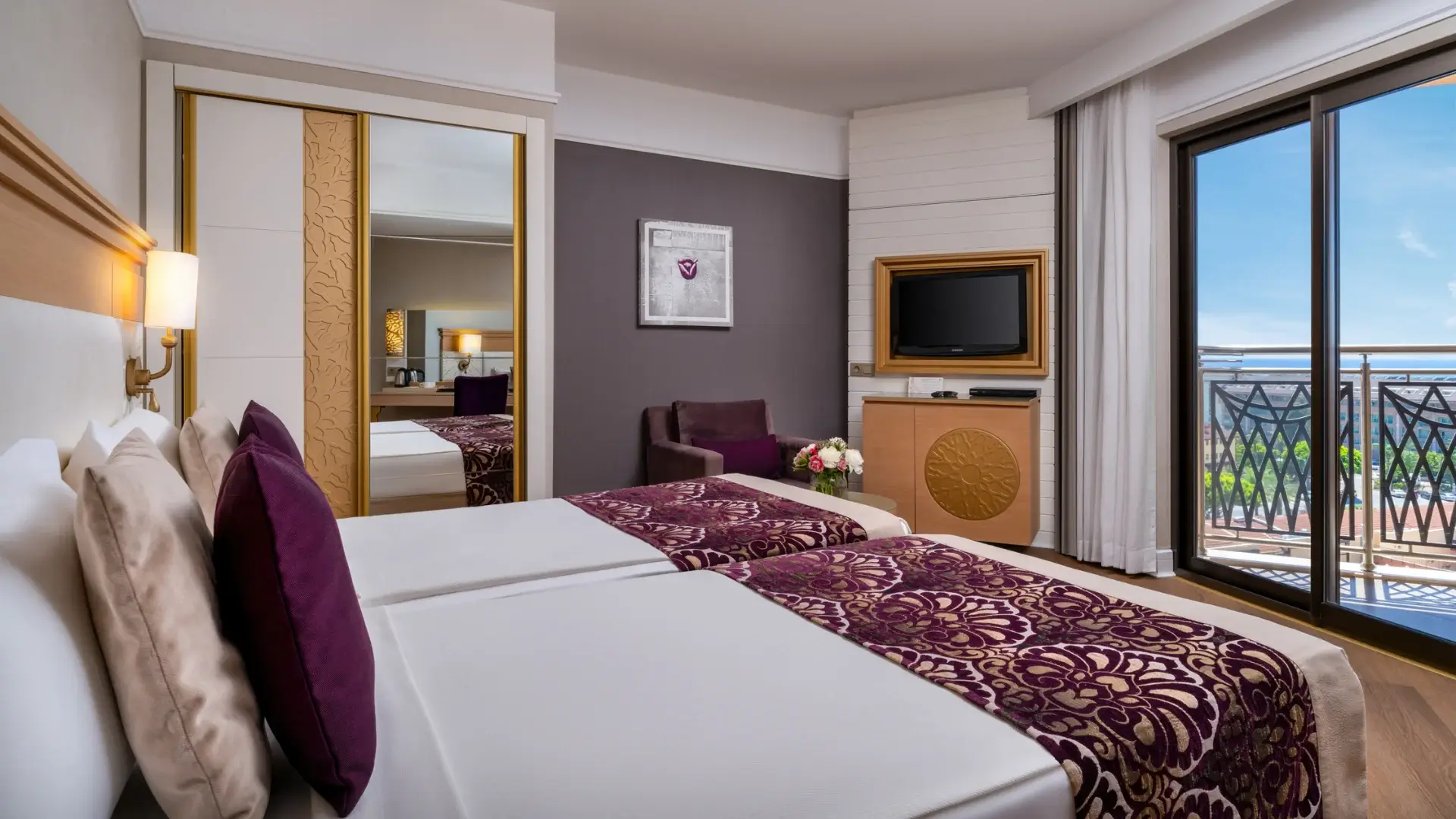 Ara Kapılı Aile Odası